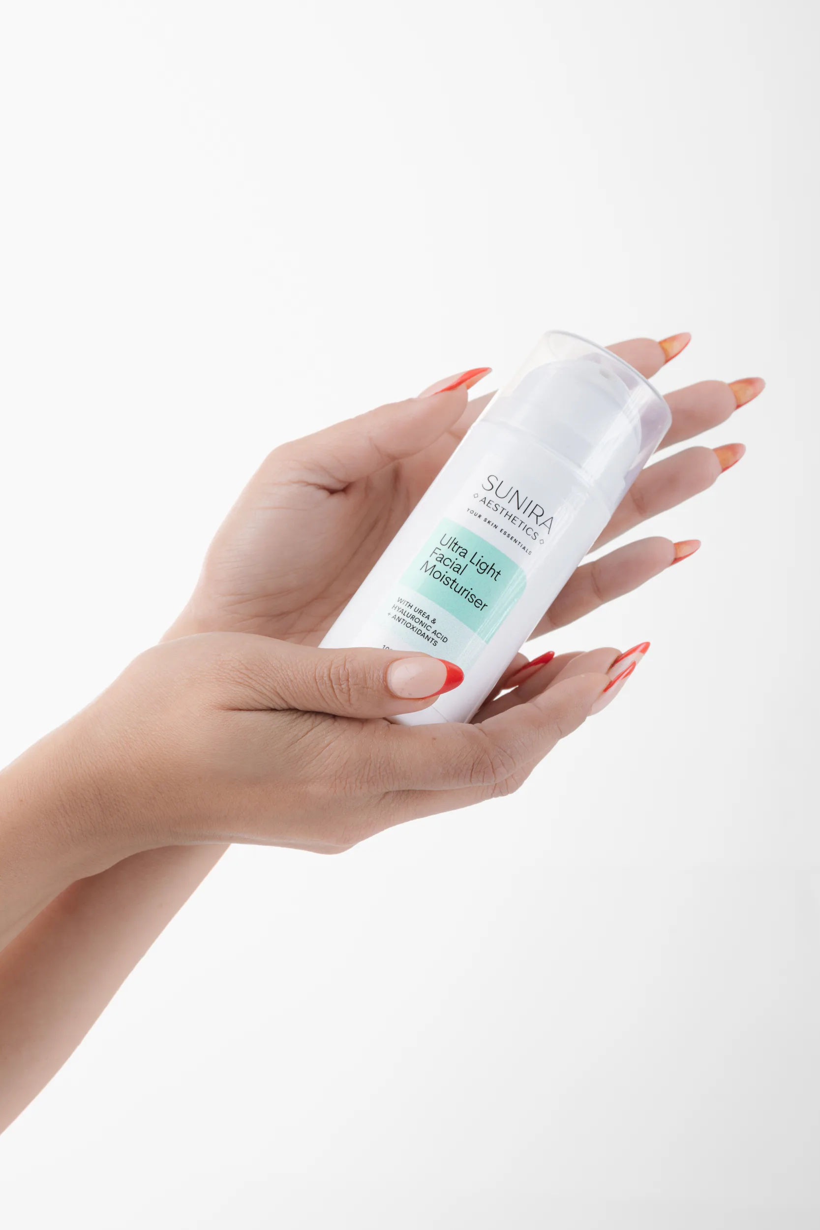 Sunira-Ultra Light Moisturiser-skin-care-nepal (4)